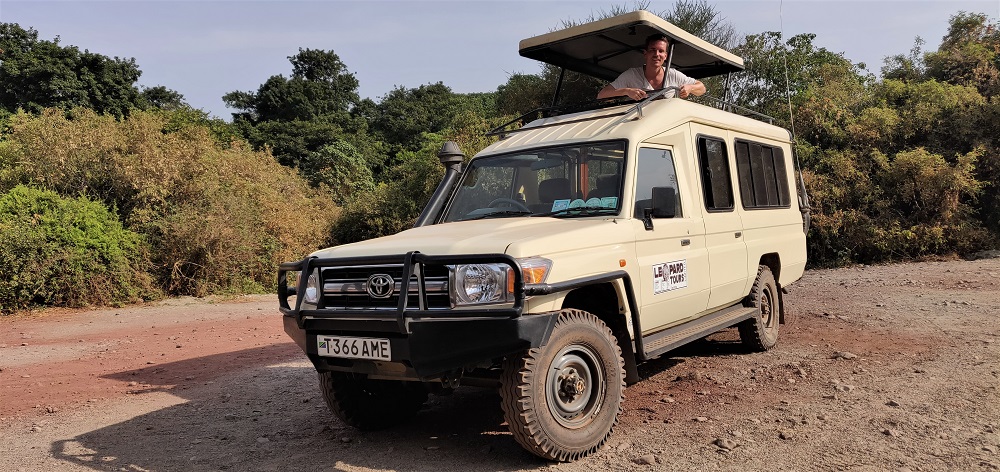 Tanzania safari jeep