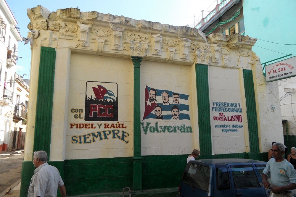 Havana Wall mural