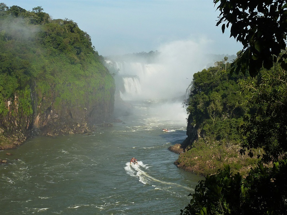 Iguazu waterfall boat