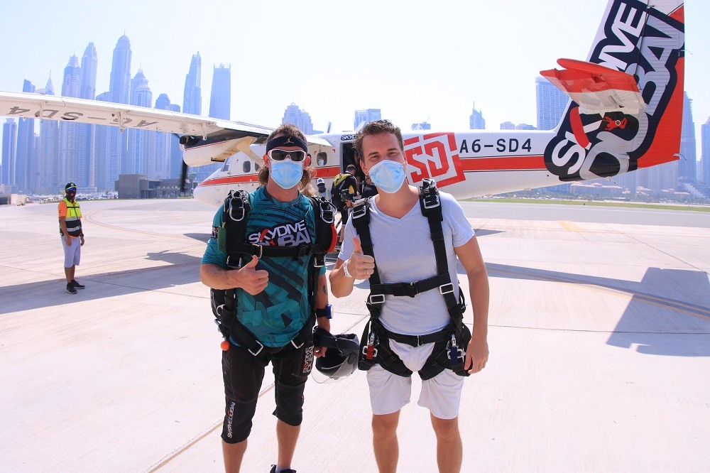 Dubai Skydive take off